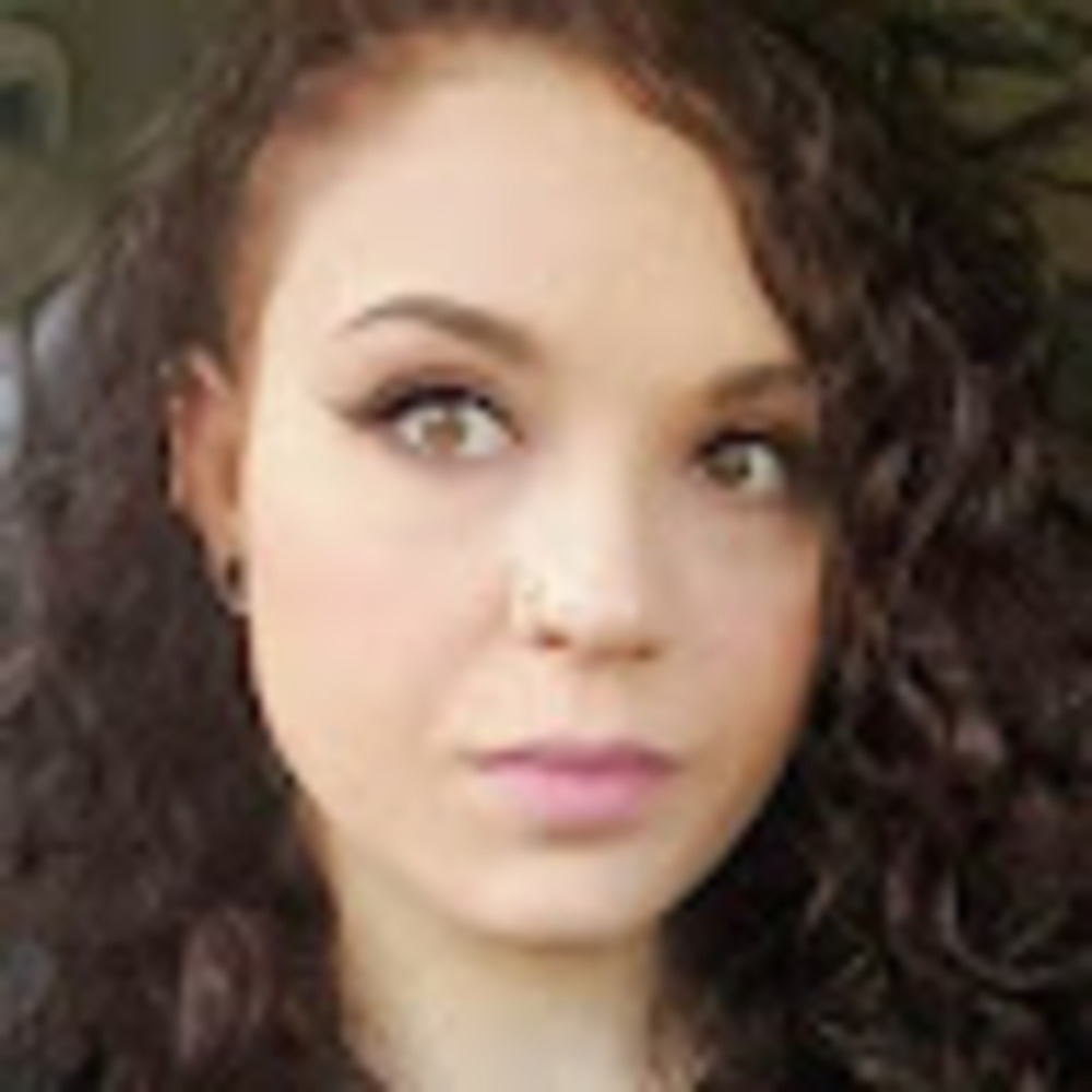 Meet your Posher, Mia